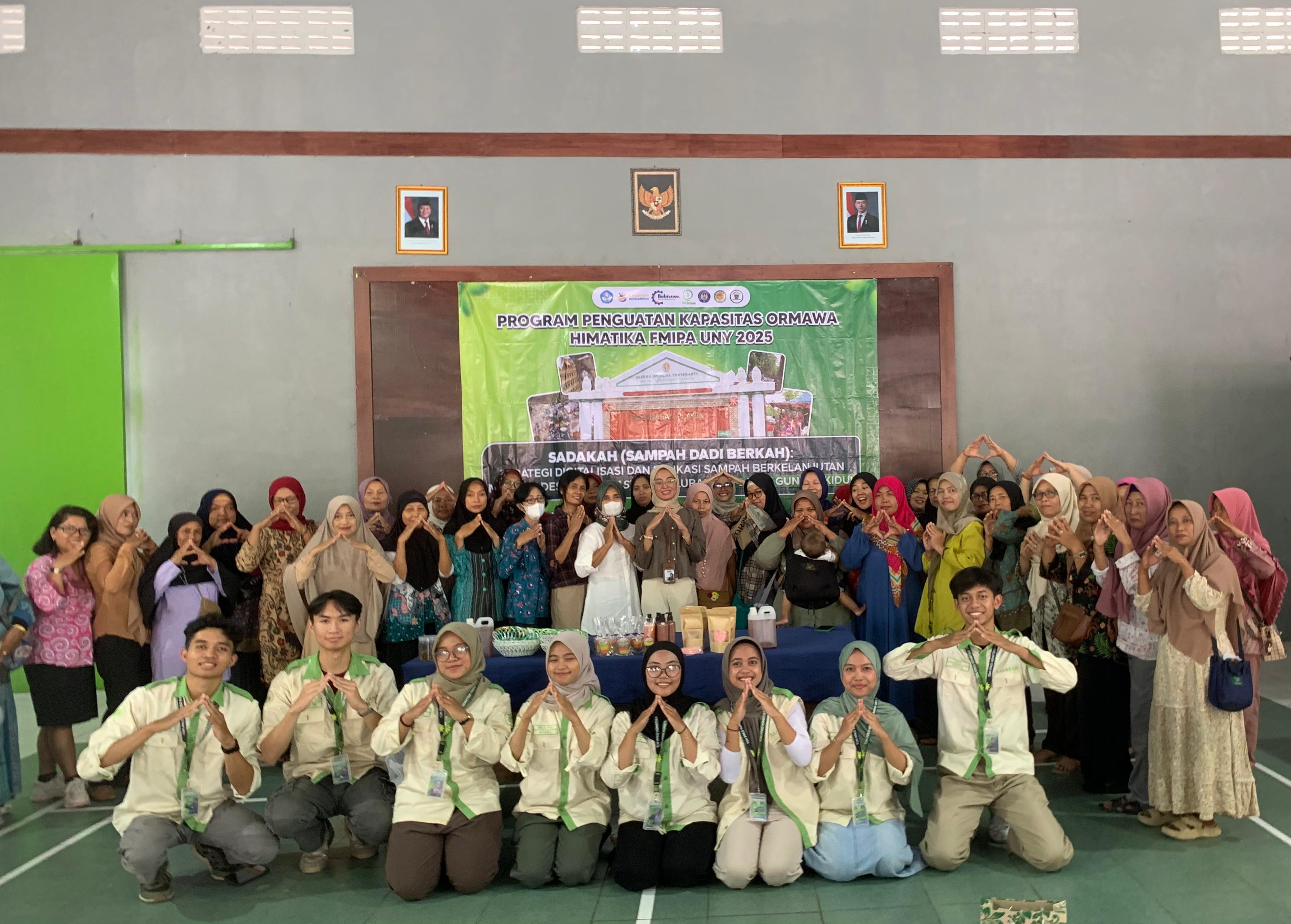 Workshop Pengemasan dan Digital Marketing Produk:  Pemberdayaan Masyarakat Menuju UMKM Hijau